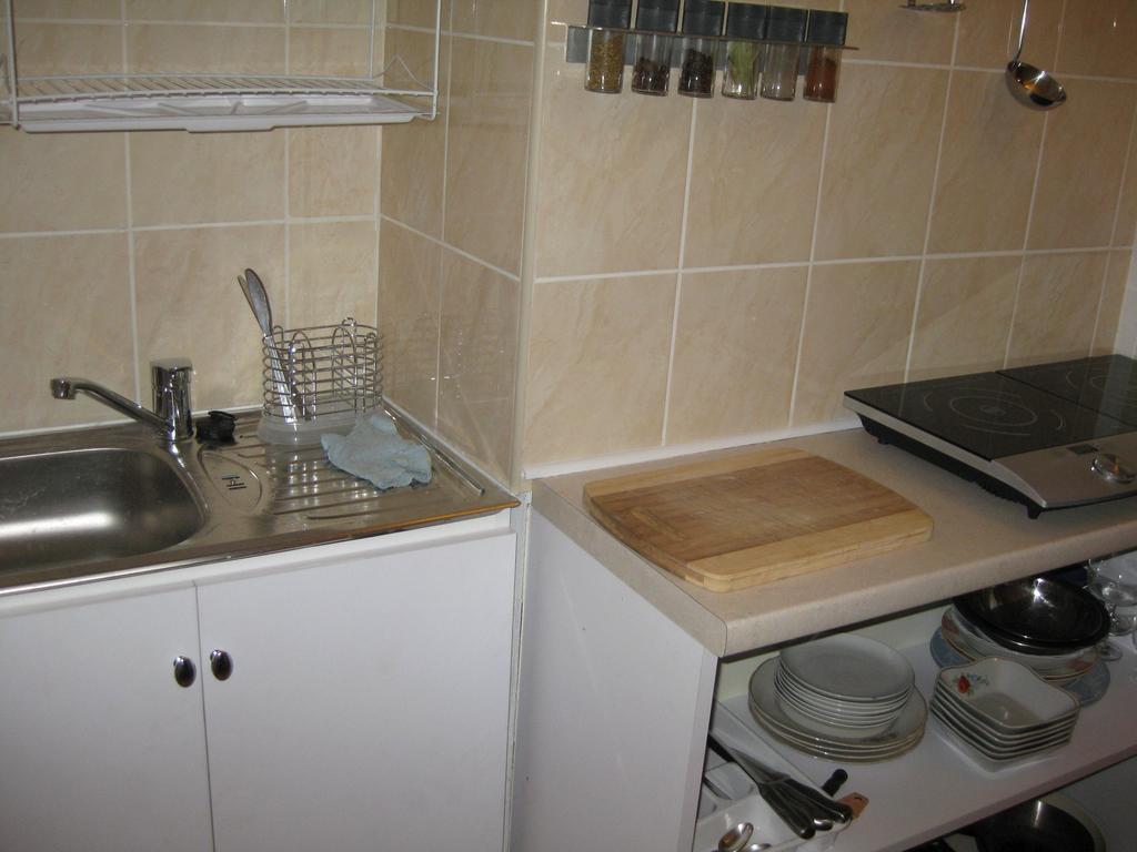 Pokoje Goscinne Pod Palmami Busko-Zdrój Kamer foto